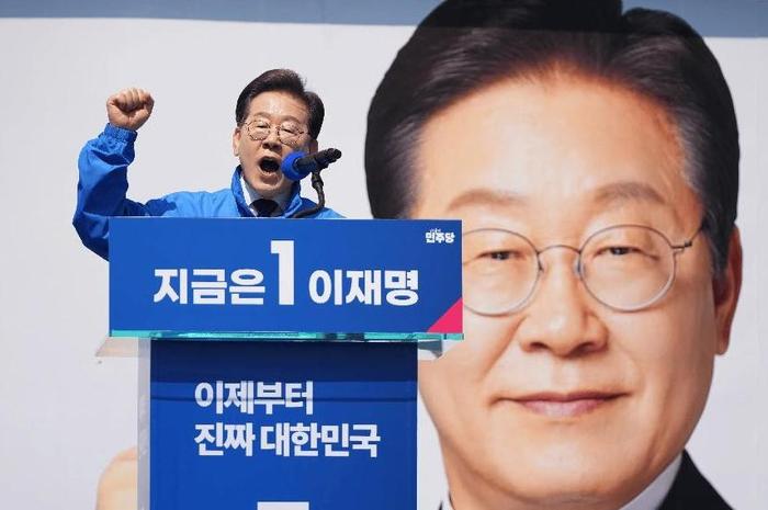 勃鲁塞尔反击成功，艰难取胜一步之遥
